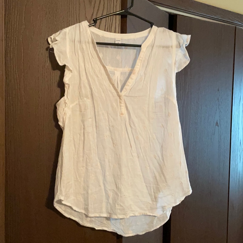 Old Navy women’s flutter sleeve tank
